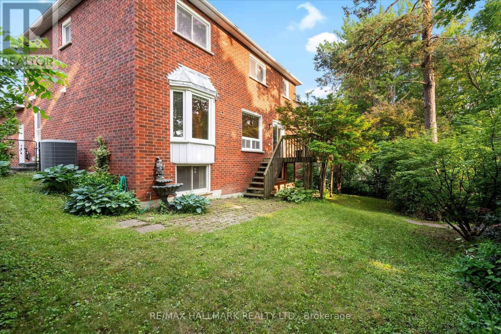 16 DARTMOOR DRIVE WEST Image 47