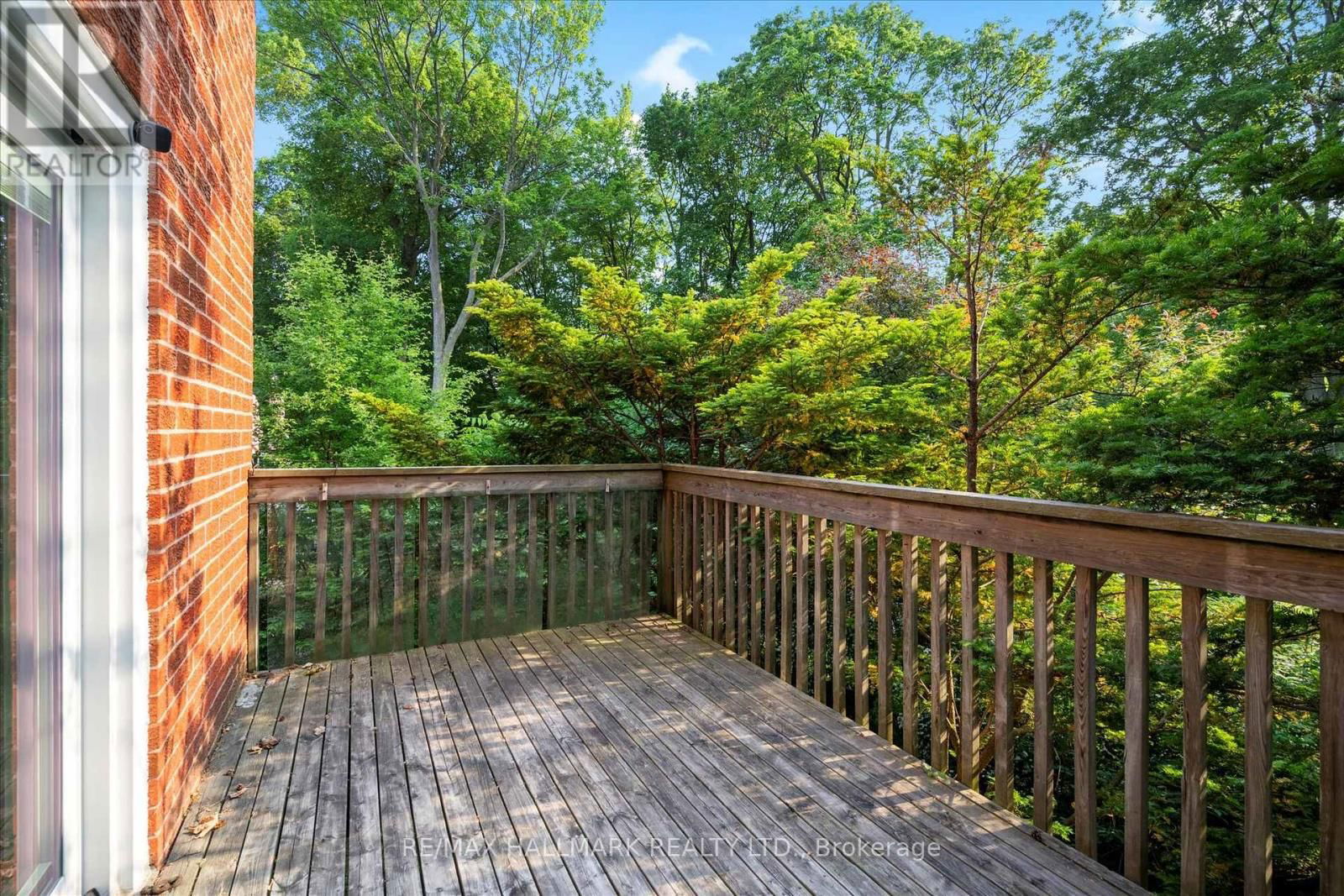 16 DARTMOOR DRIVE WEST Image 49