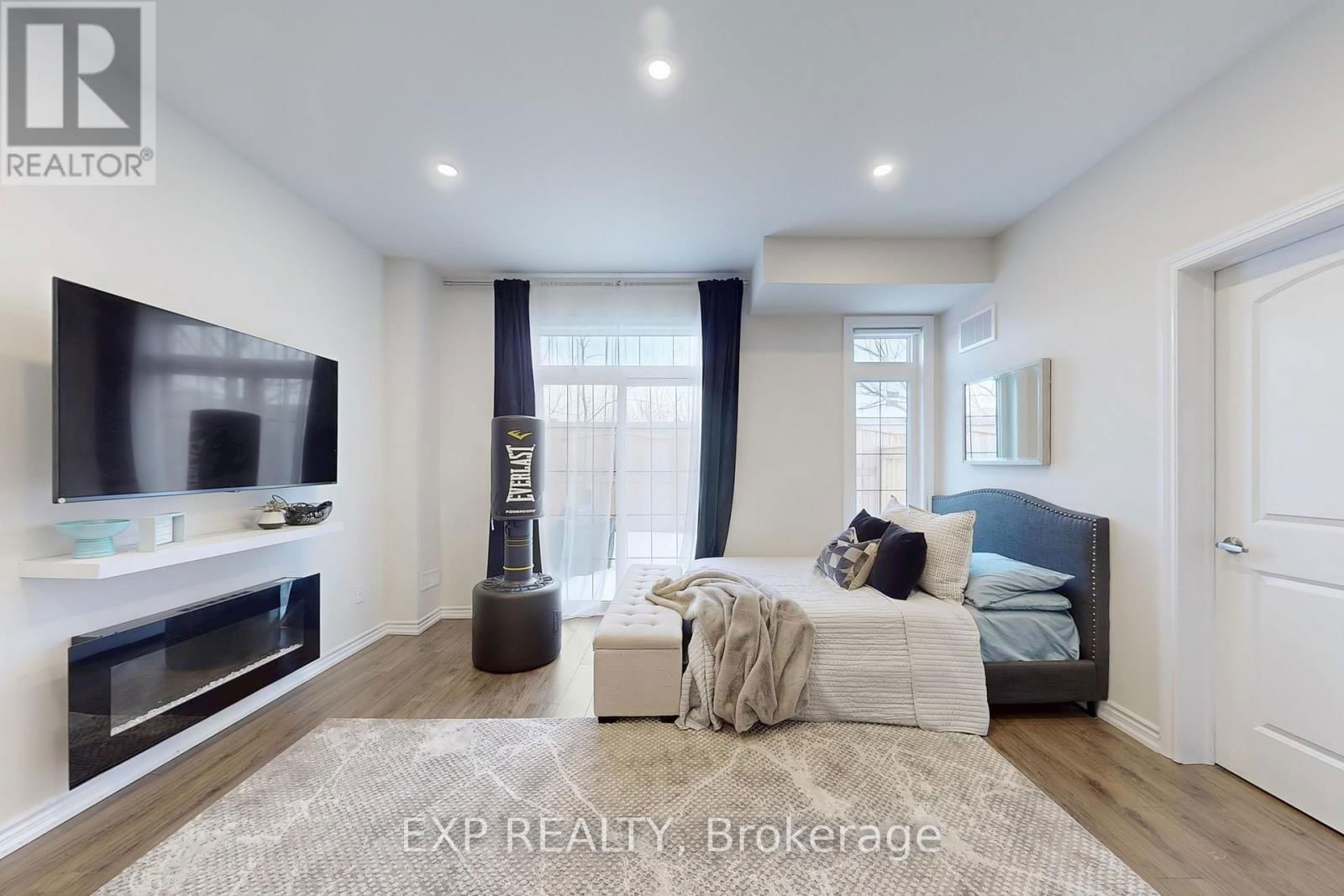 13 SEAGRAVE LANE Image 38