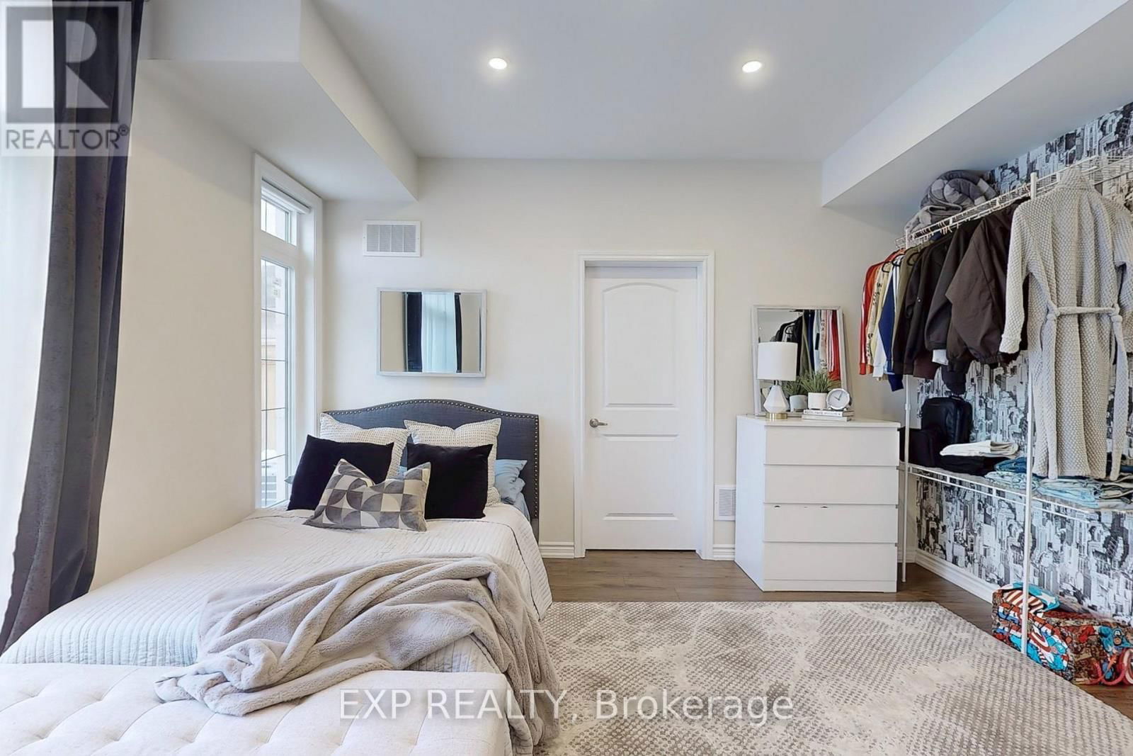 13 SEAGRAVE LANE Image 40