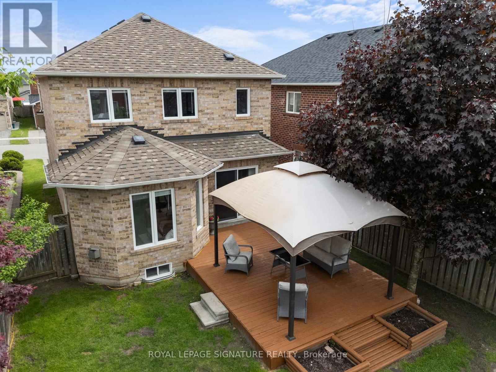 6 LUROSA CRESCENT Image 28