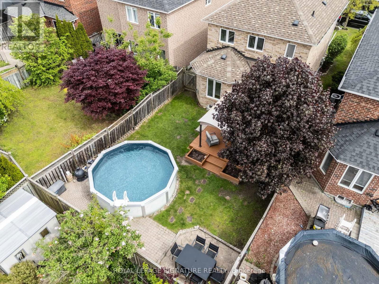 6 LUROSA CRESCENT Image 31