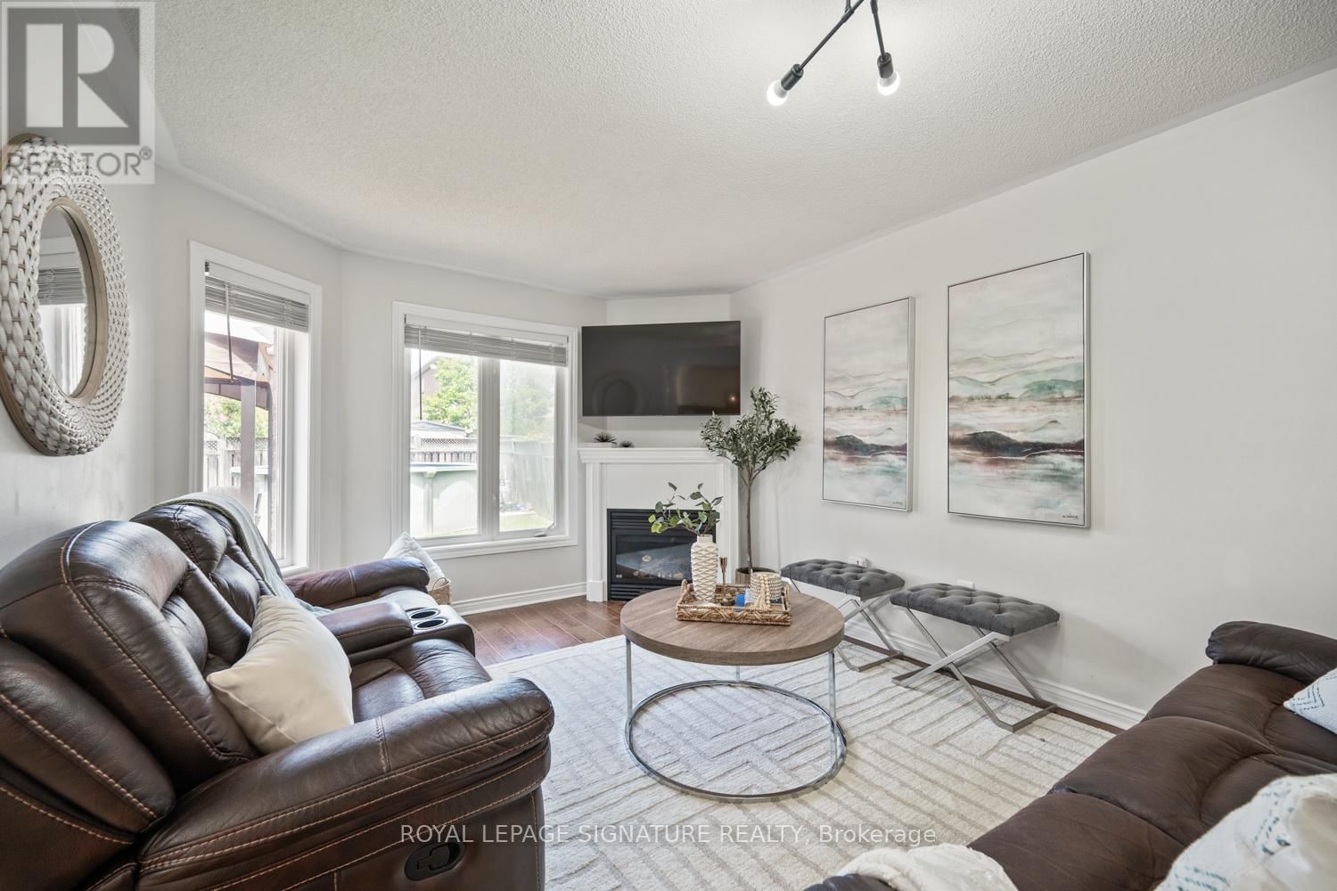 6 LUROSA CRESCENT Image 4