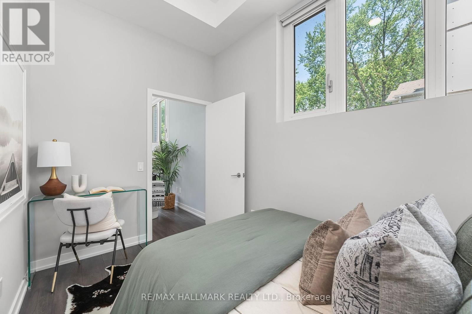 124 - 150 LOGAN AVENUE Image 17