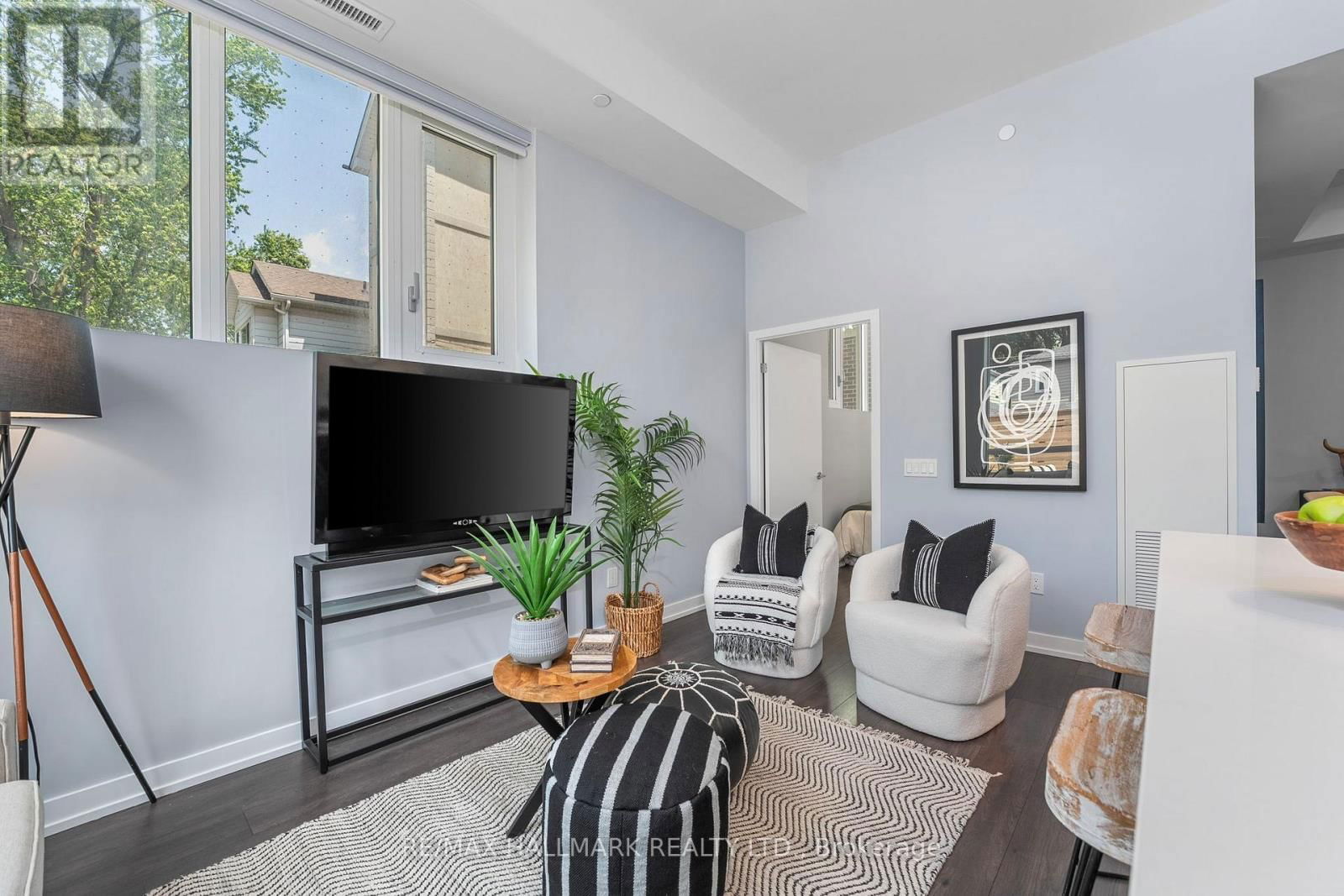 124 - 150 LOGAN AVENUE Image 3
