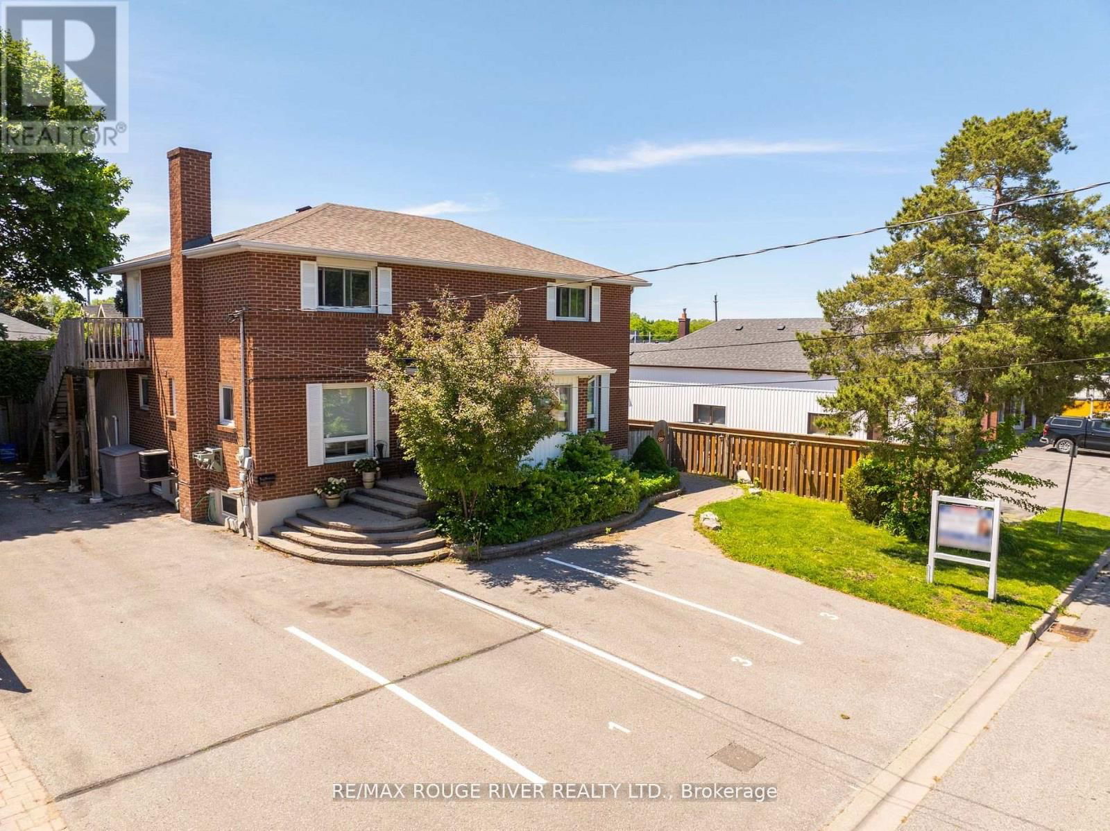 604 KENT STREET Image 1