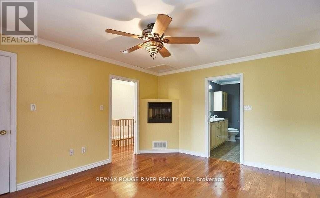 604 KENT STREET Image 15