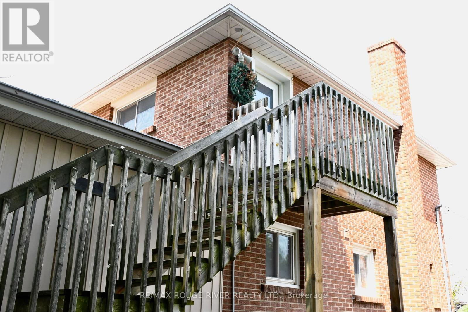 604 KENT STREET Image 17