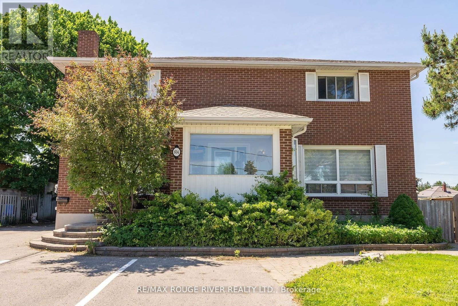 604 KENT STREET Image 2