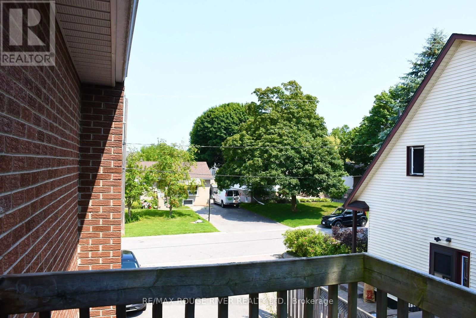 604 KENT STREET Image 29