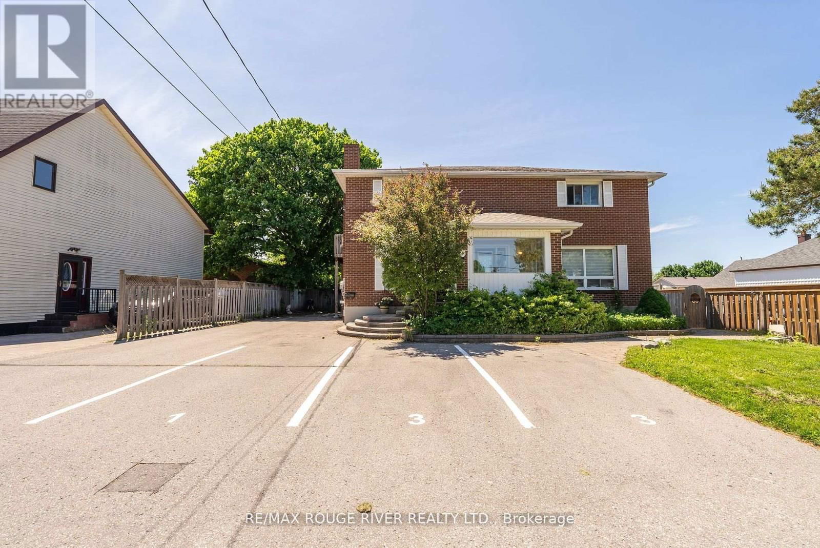 604 KENT STREET Image 3