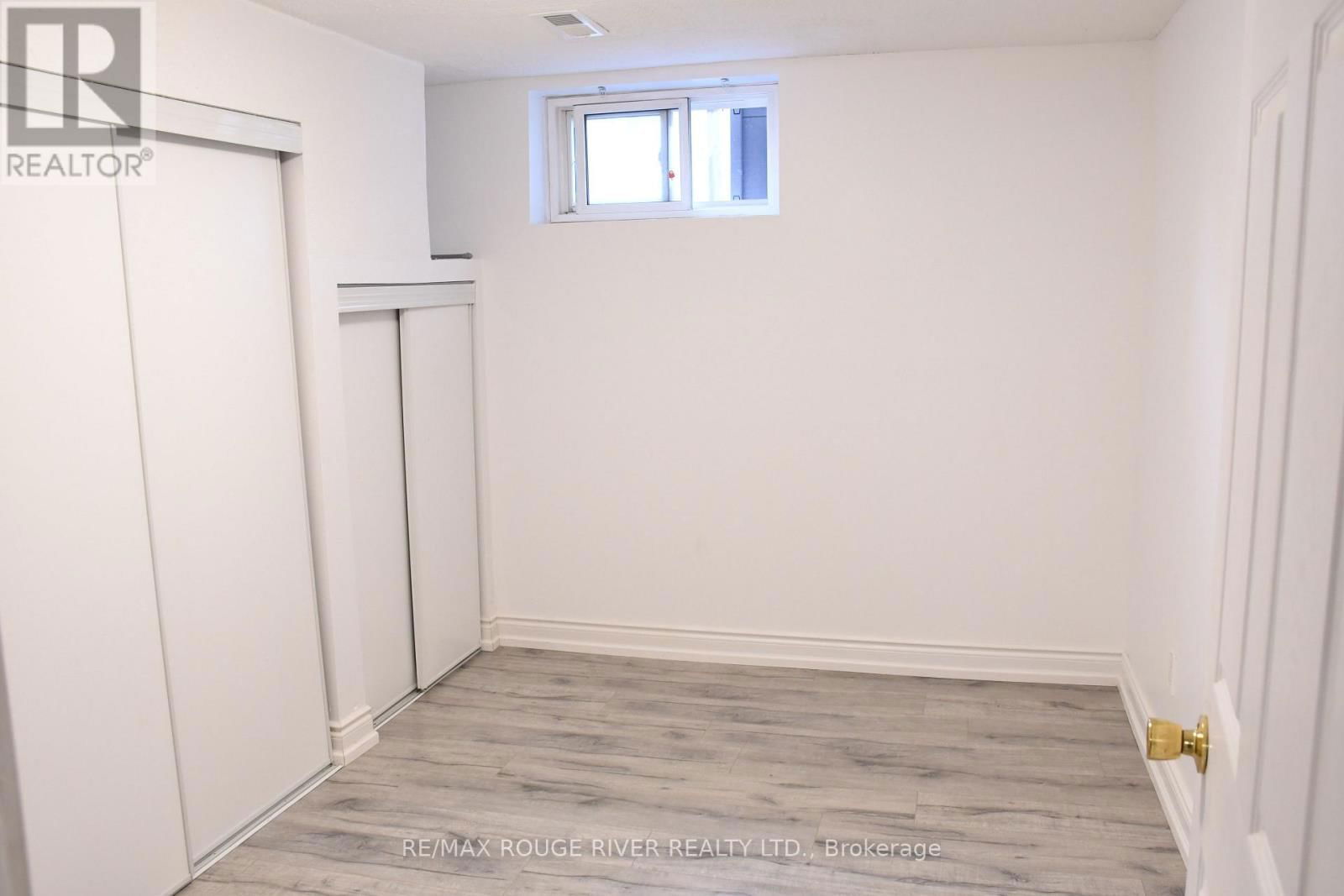 604 KENT STREET Image 37