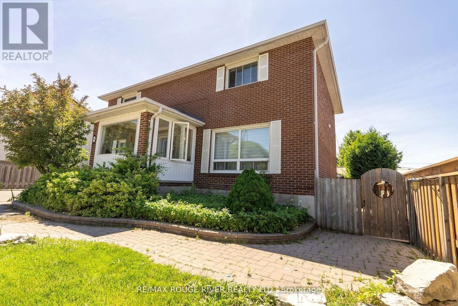604 KENT STREET Image 4