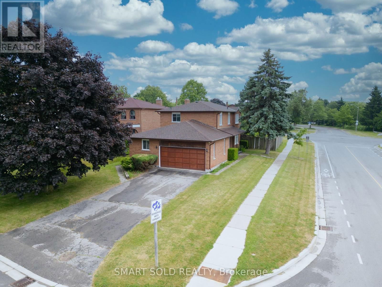 217 WAVERLY STREET NORTH Image 1