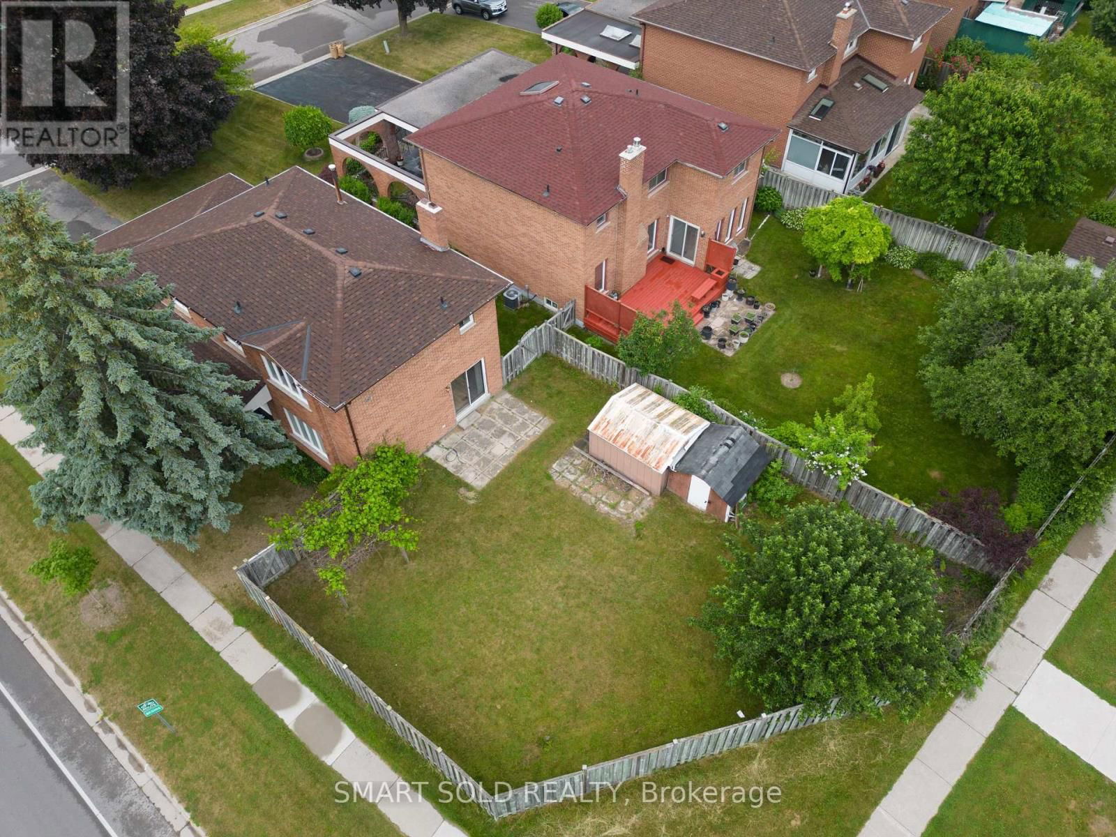 217 WAVERLY STREET NORTH Image 4