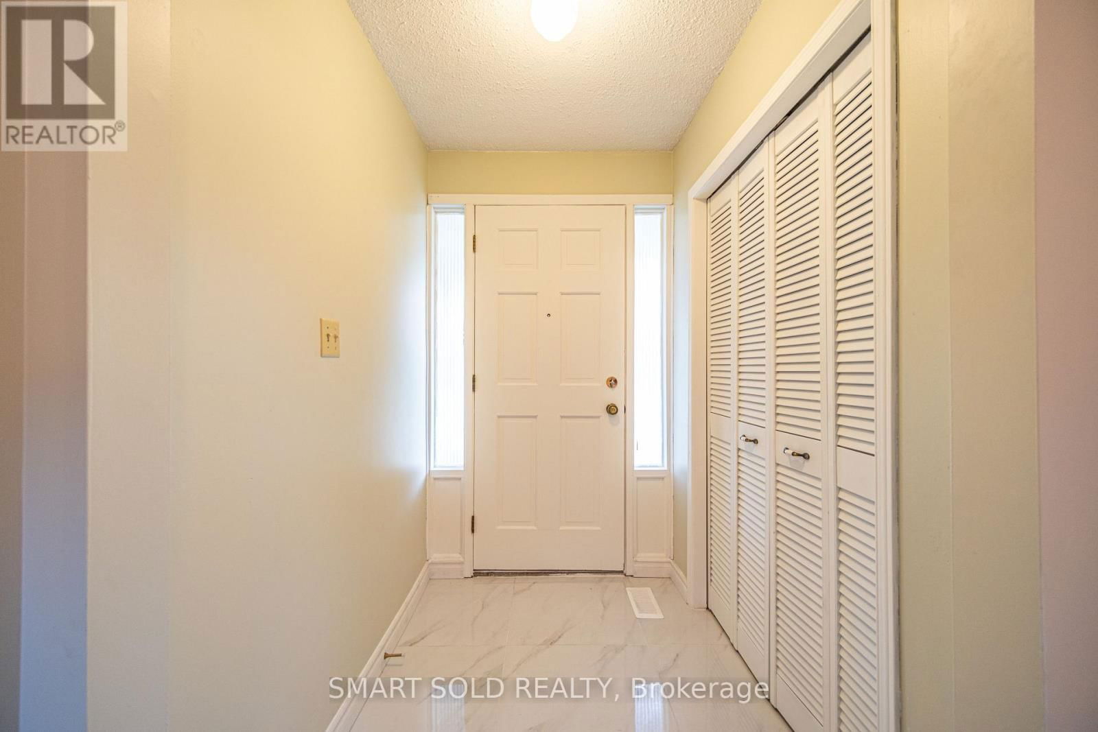 217 WAVERLY STREET NORTH Image 6