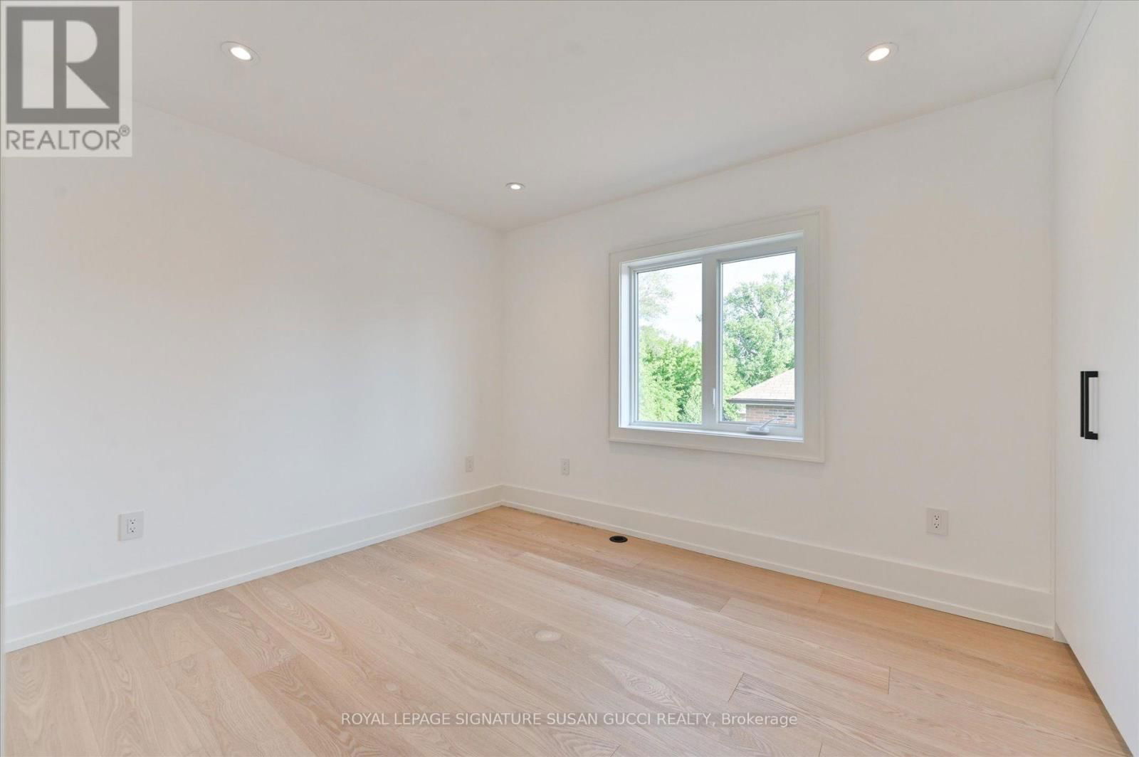 24 ELMSDALE ROAD Image 26
