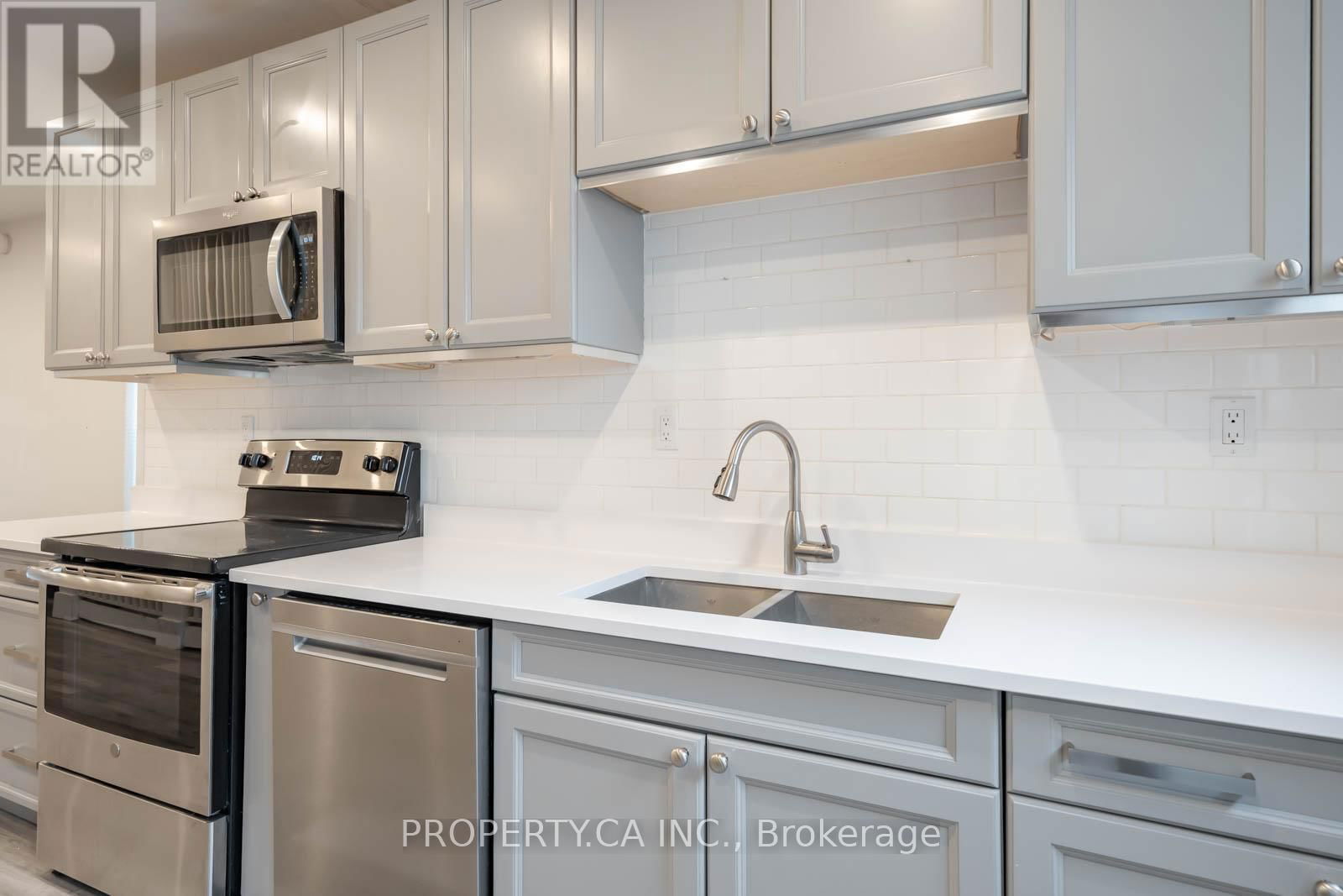 680 COXWELL AVENUE Image 8