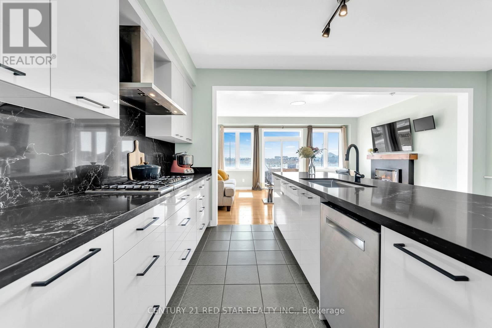 104 CLOSSON DRIVE Image 14