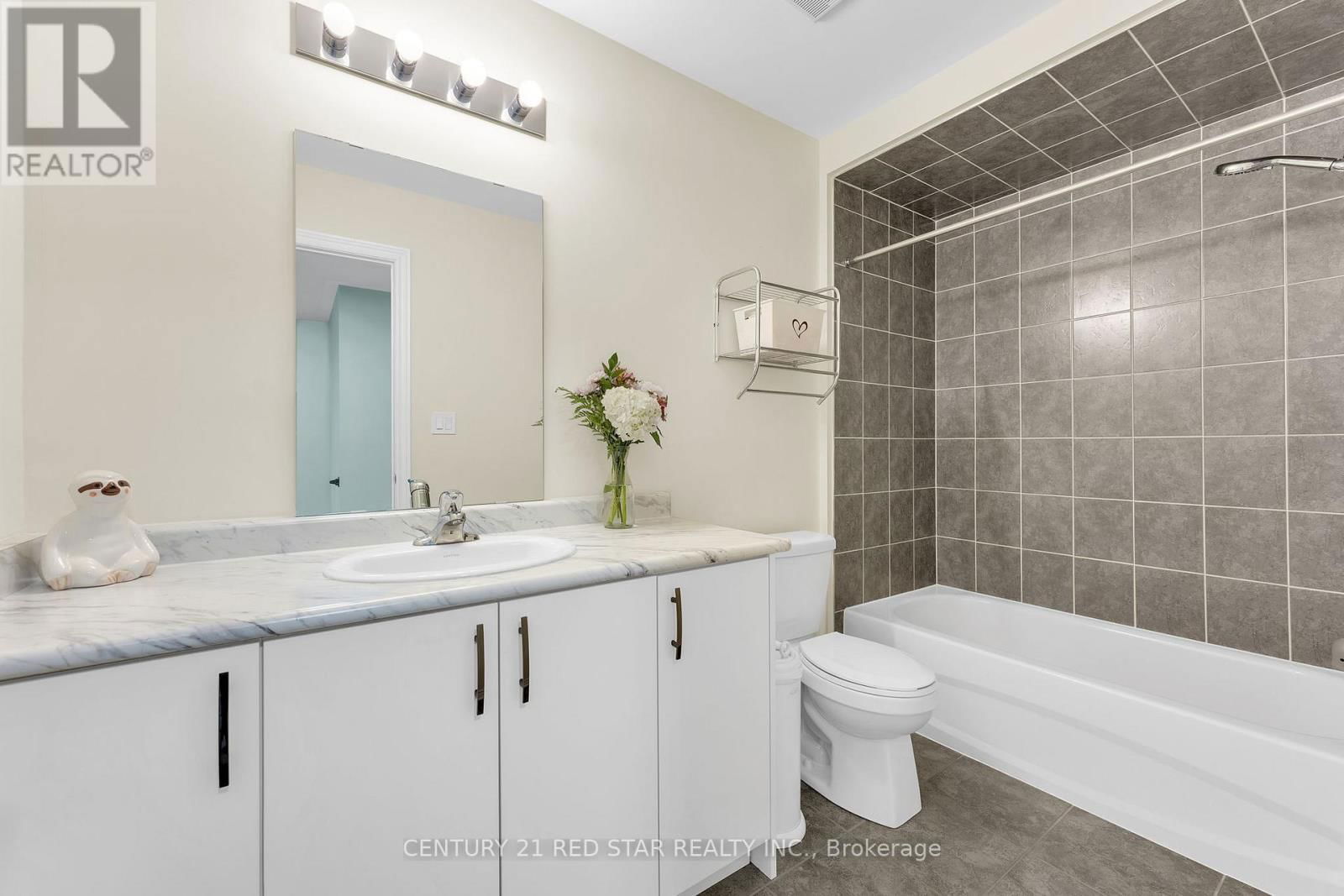 104 CLOSSON DRIVE Image 33