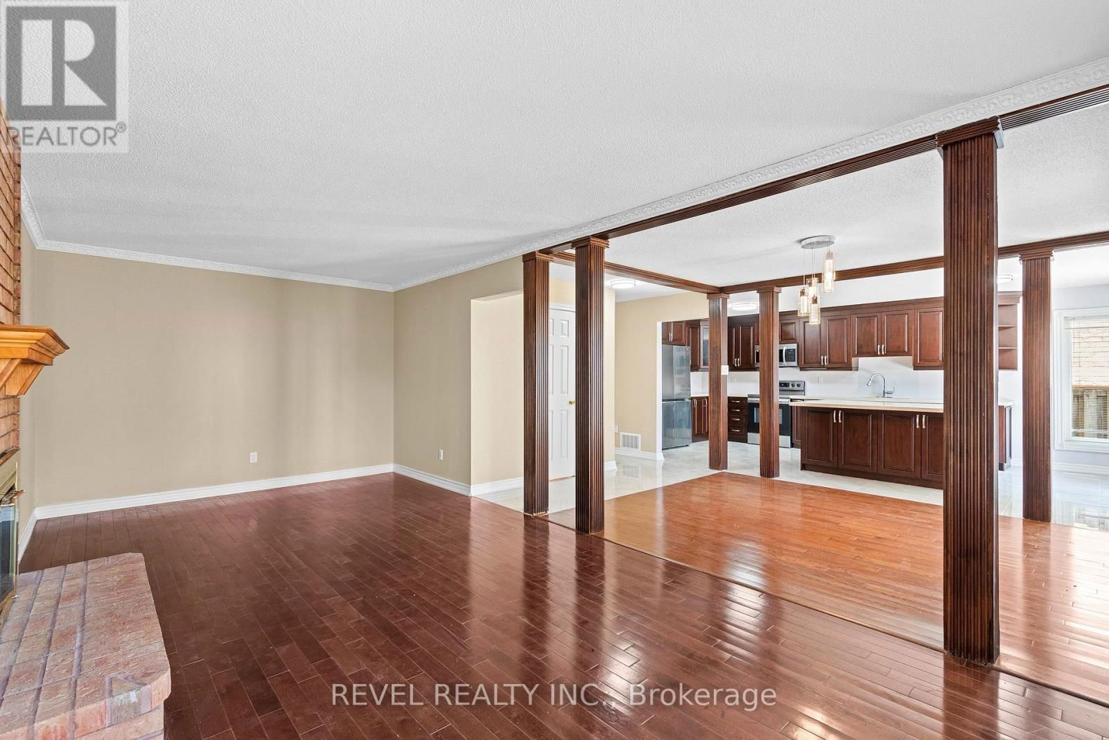 1005 SANDCLIFF DRIVE Image 11