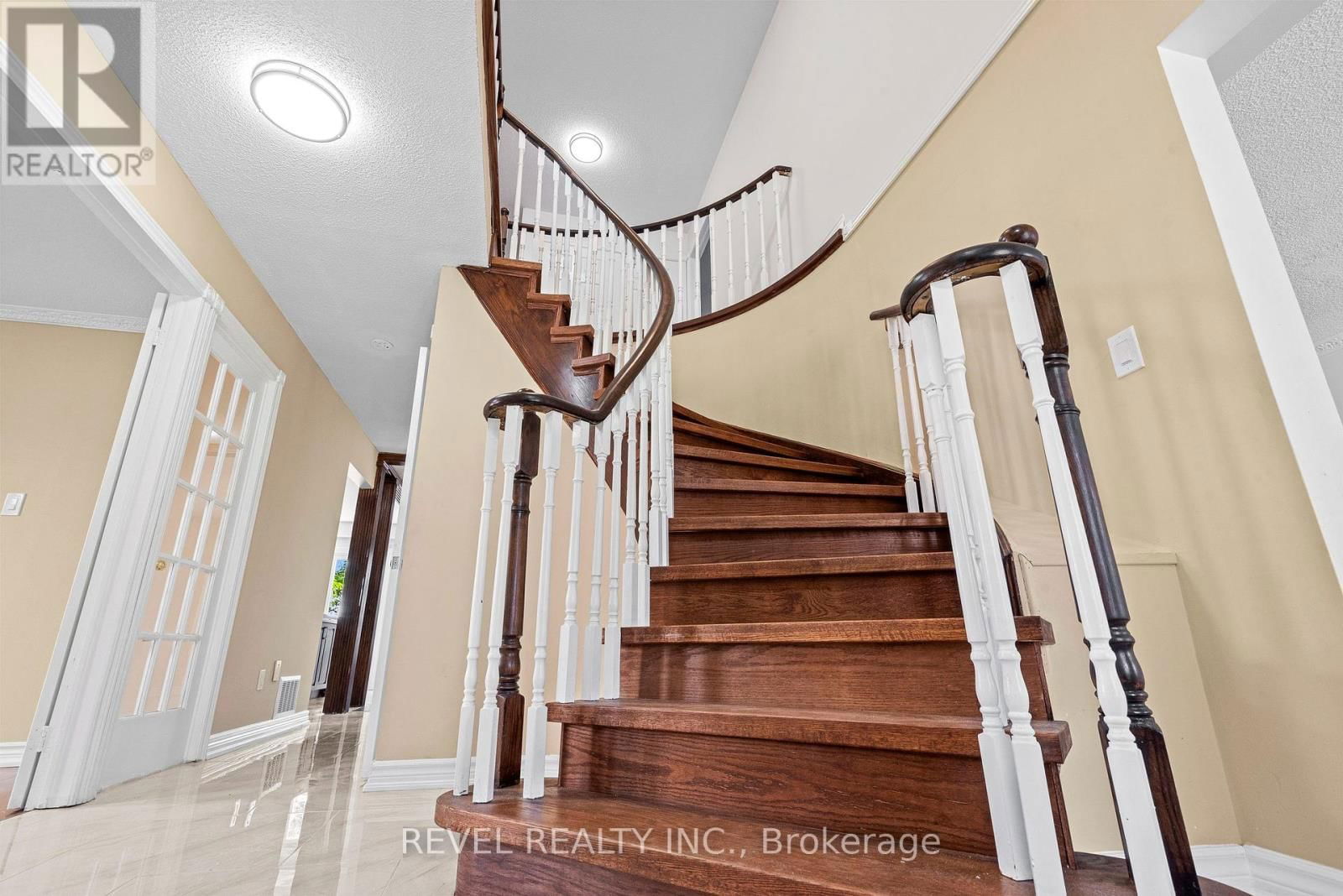 1005 SANDCLIFF DRIVE Image 17