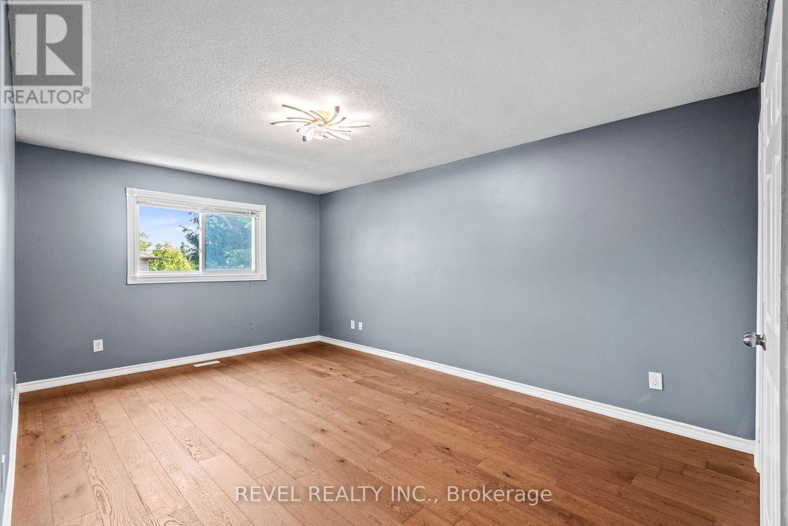 1005 SANDCLIFF DRIVE Image 22