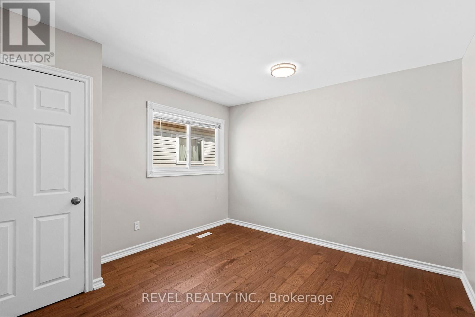 1005 SANDCLIFF DRIVE Image 24