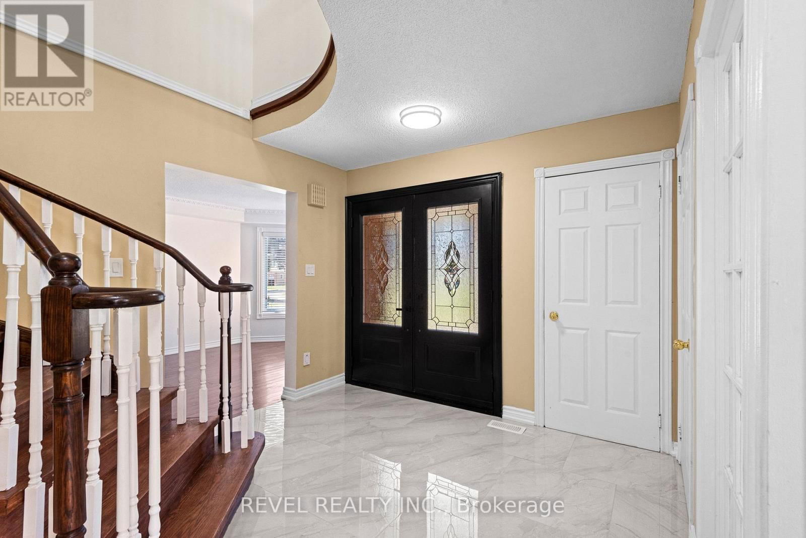 1005 SANDCLIFF DRIVE Image 4