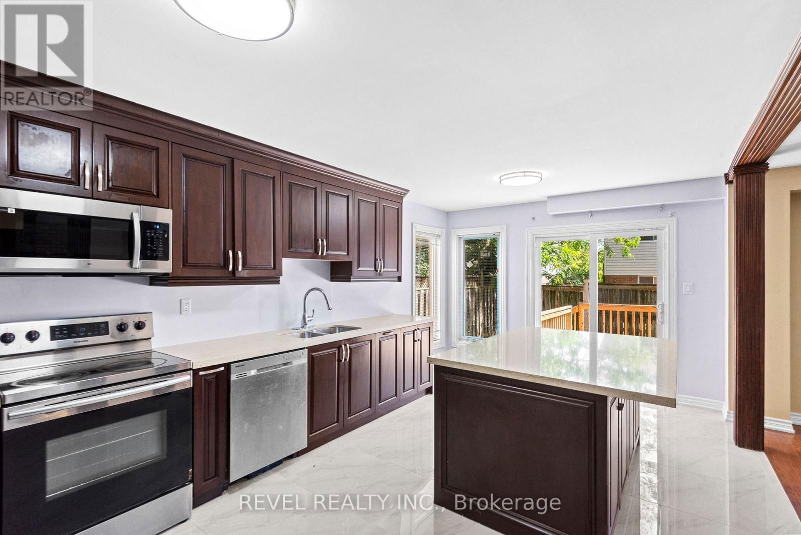 1005 SANDCLIFF DRIVE Image 6