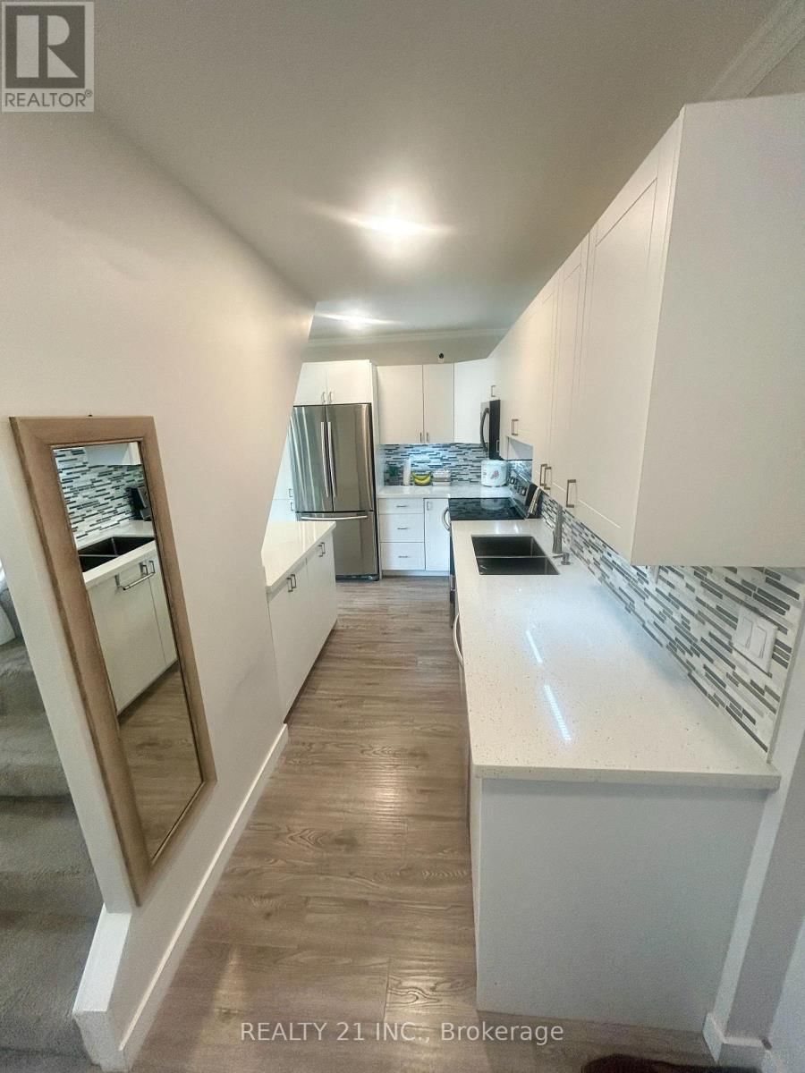 1078 - 100 MORNELLE COURT Image 3
