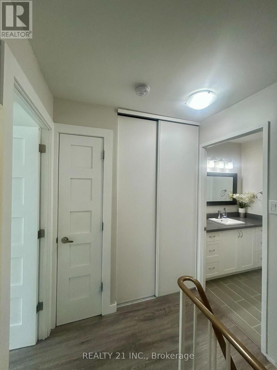 1078 - 100 MORNELLE COURT Image 30