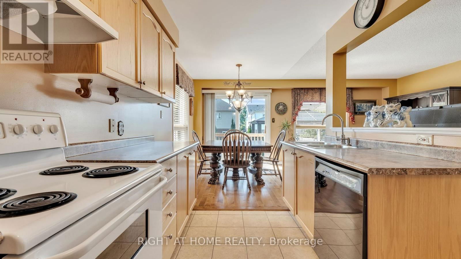 641 COLDSTREAM DRIVE Image 10