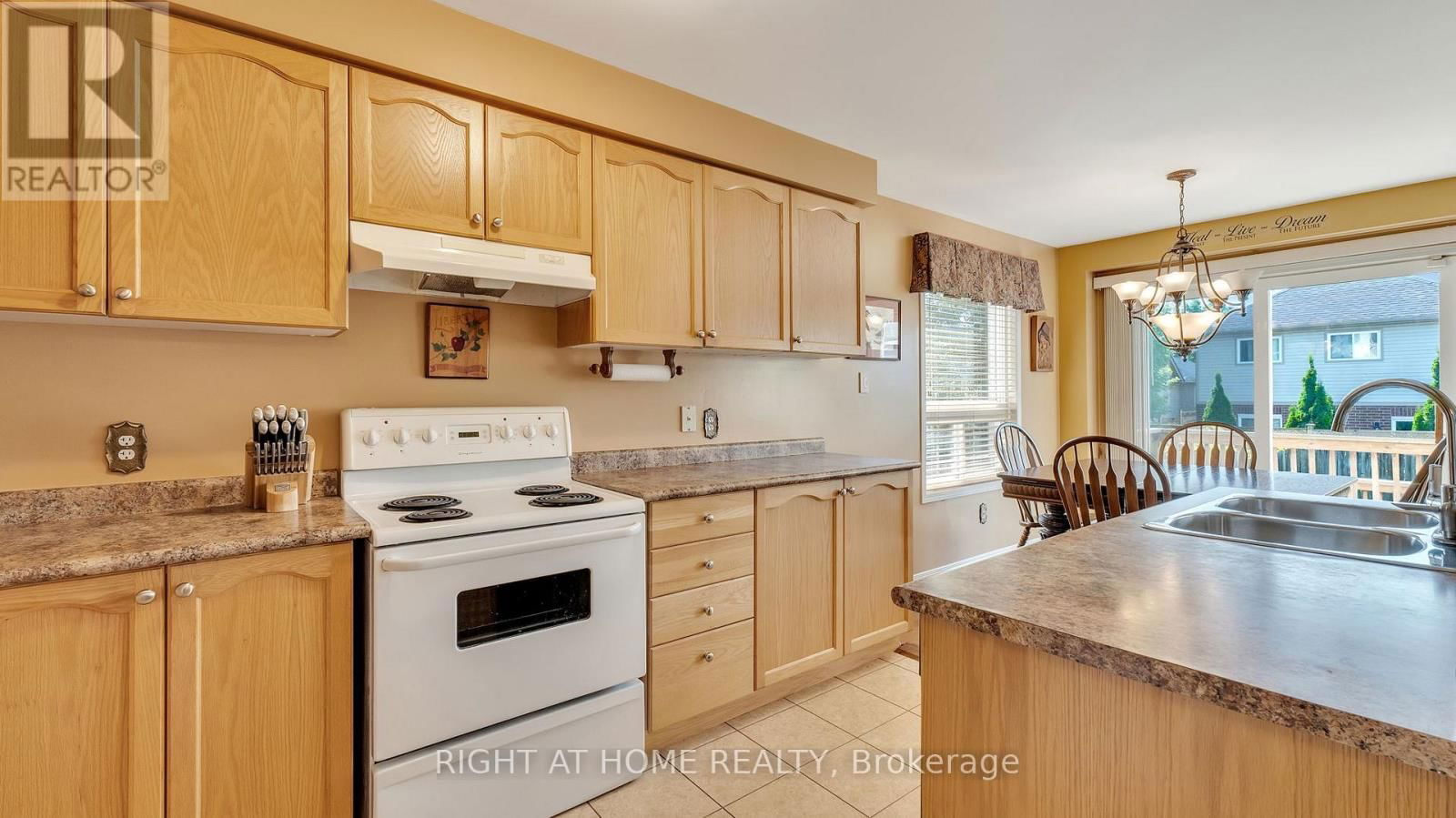 641 COLDSTREAM DRIVE Image 12