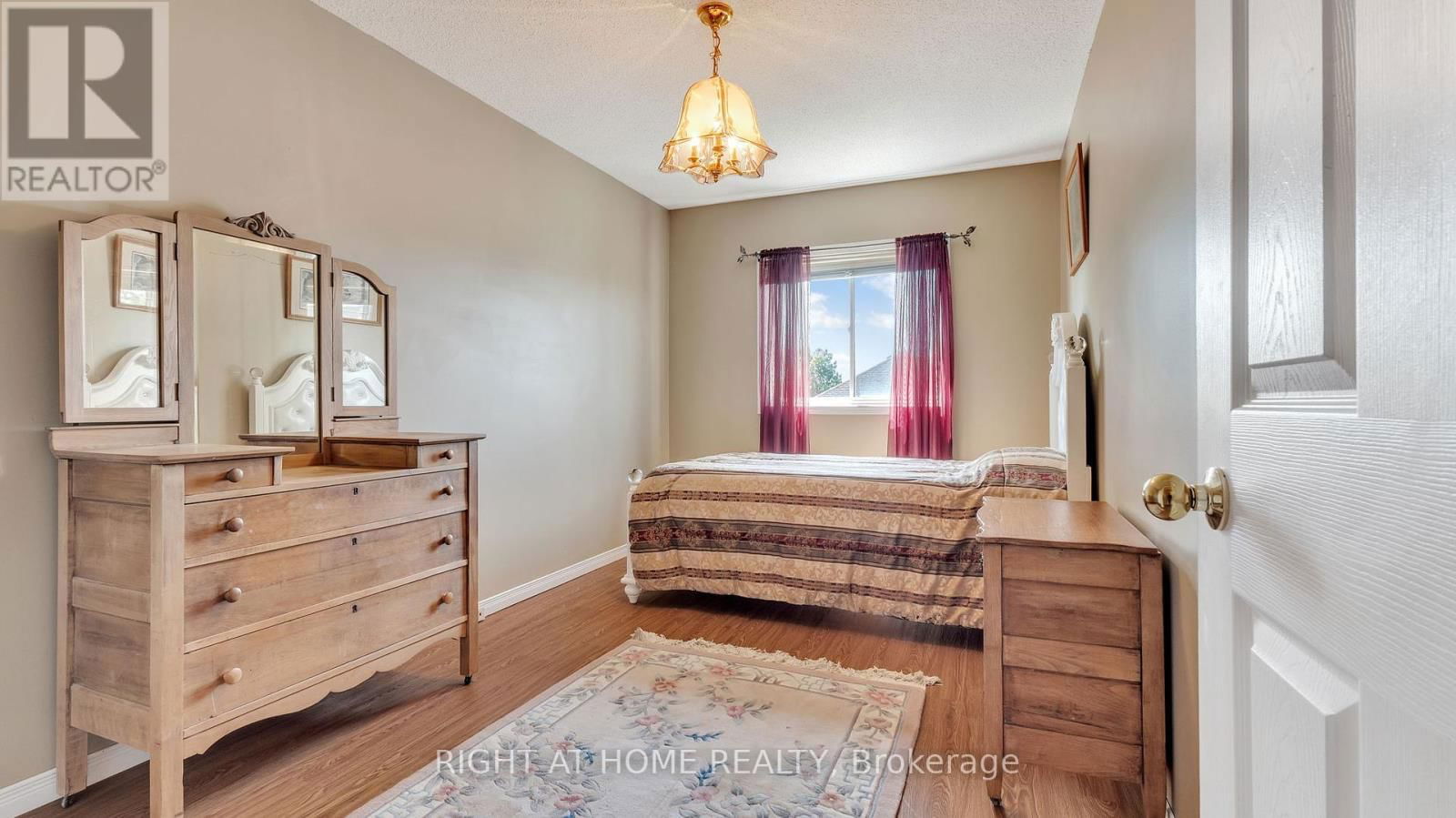641 COLDSTREAM DRIVE Image 22