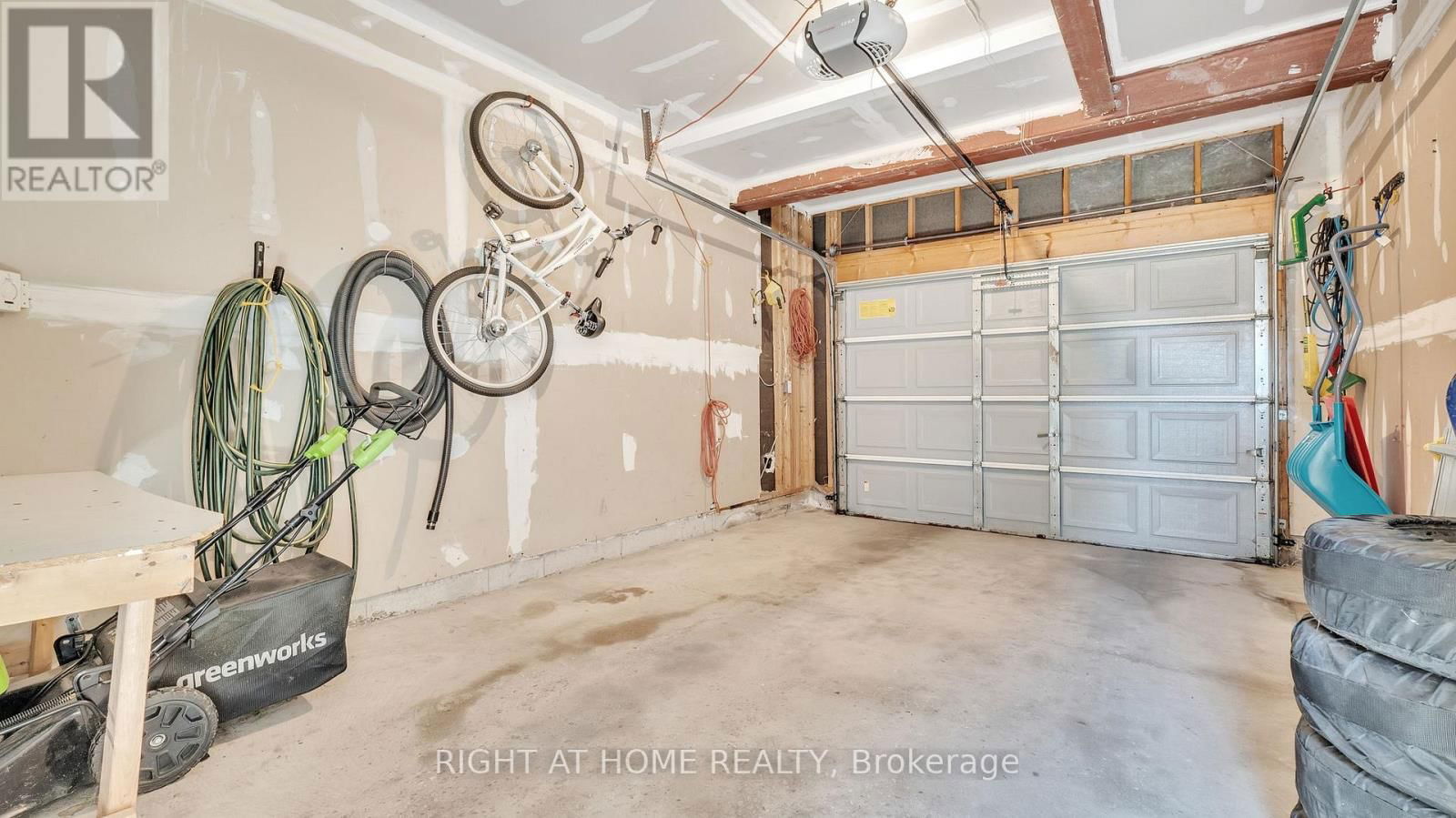 641 COLDSTREAM DRIVE Image 28
