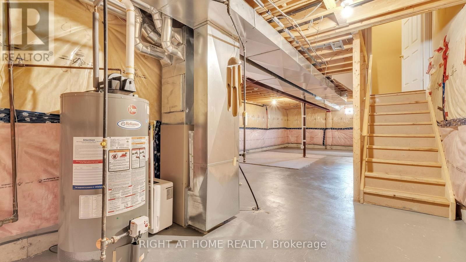 641 COLDSTREAM DRIVE Image 31