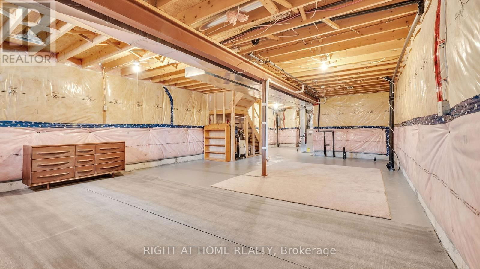 641 COLDSTREAM DRIVE Image 32