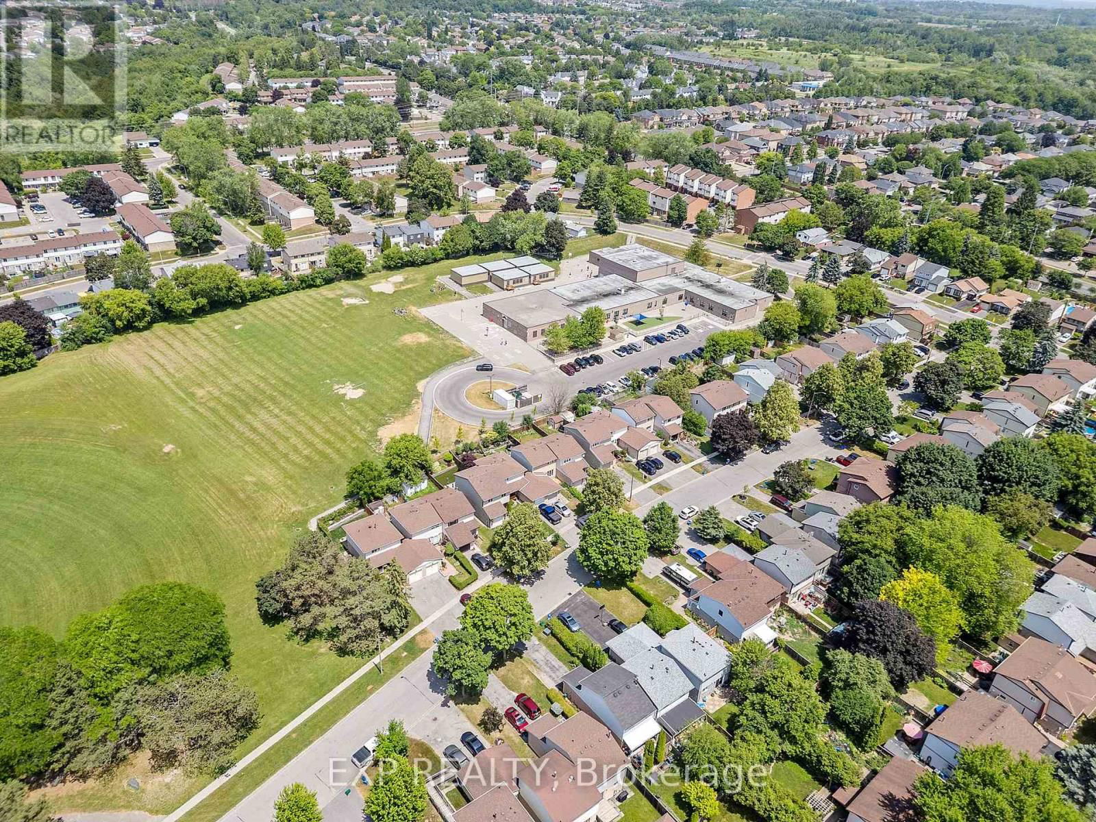 913 GENTRY CRESCENT Image 33