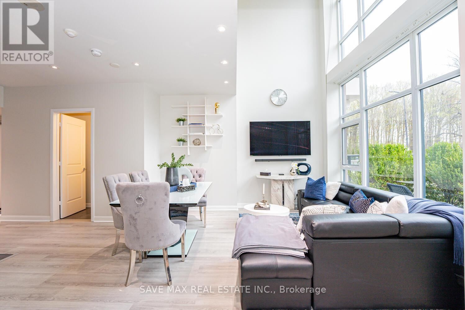 180 BOROUGH DRIVE Image 1