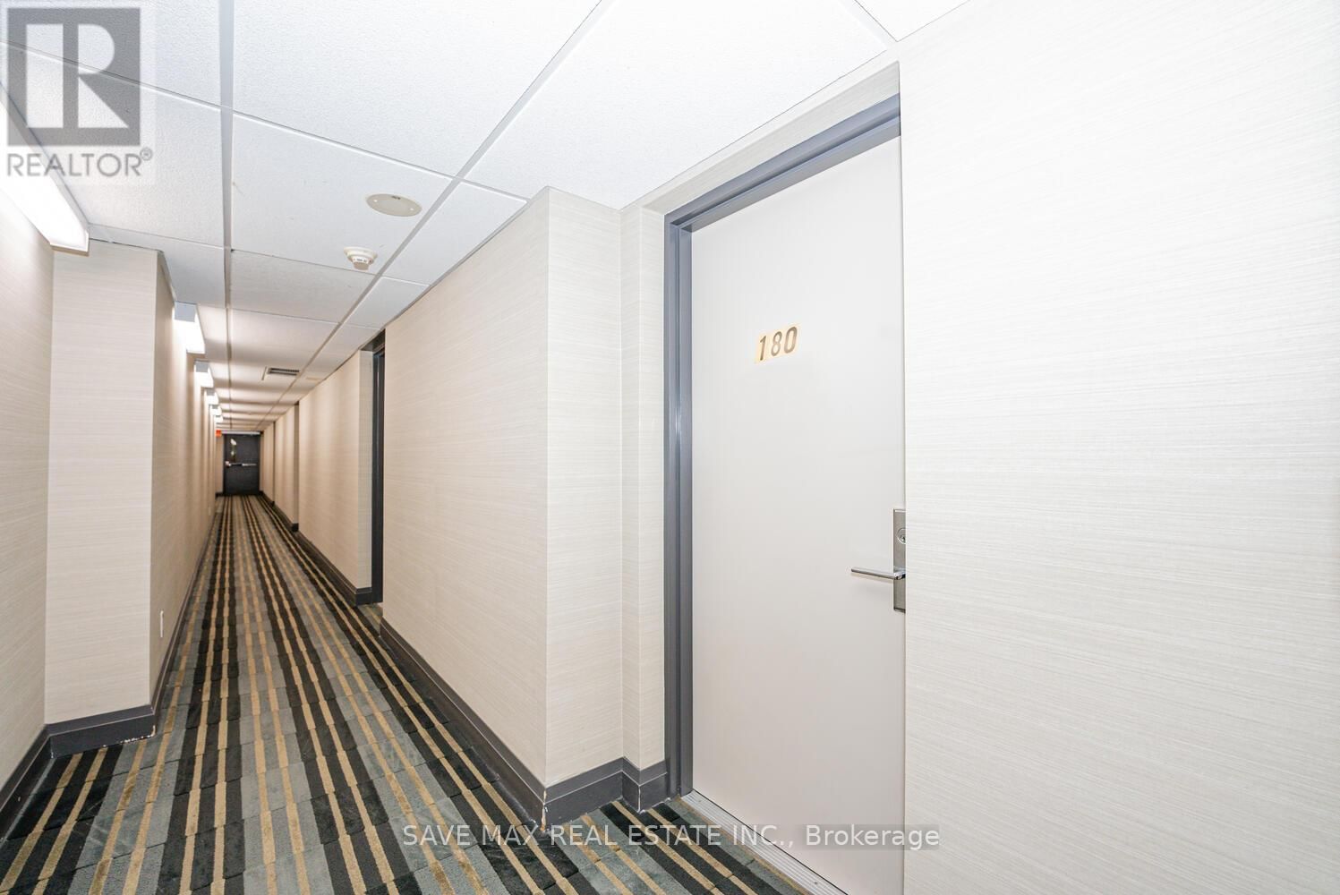 180 BOROUGH DRIVE Image 12
