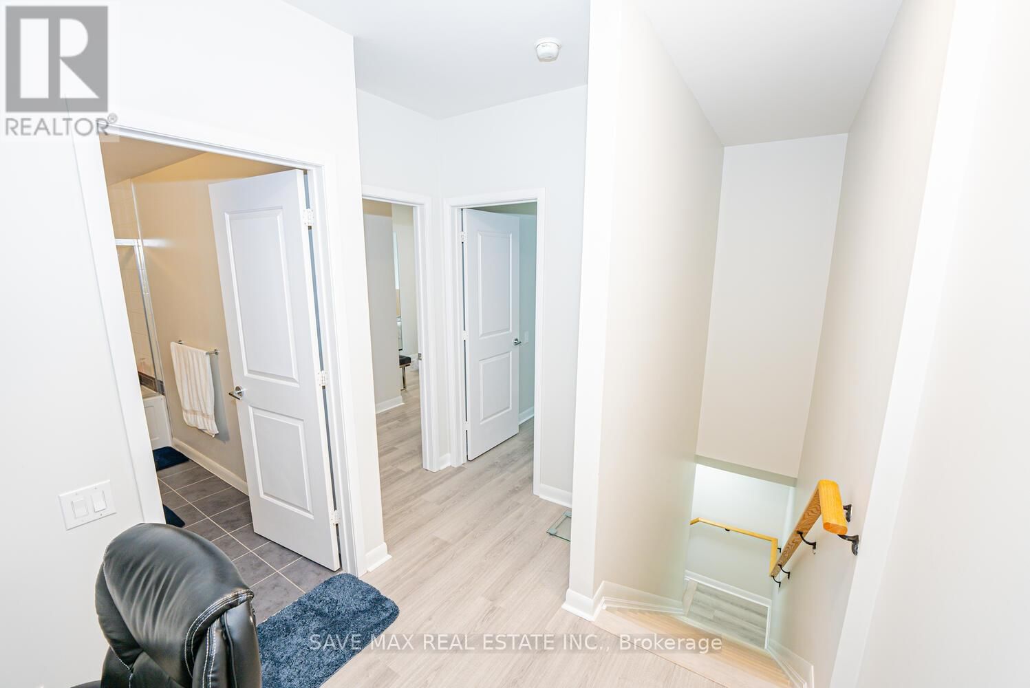 180 BOROUGH DRIVE Image 20