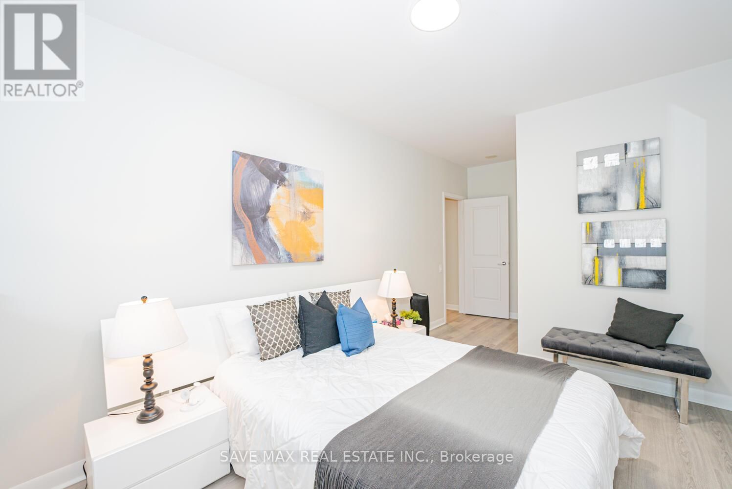 180 BOROUGH DRIVE Image 26