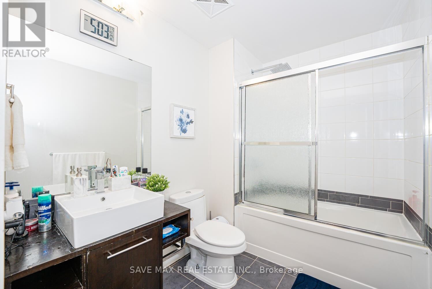 180 BOROUGH DRIVE Image 27