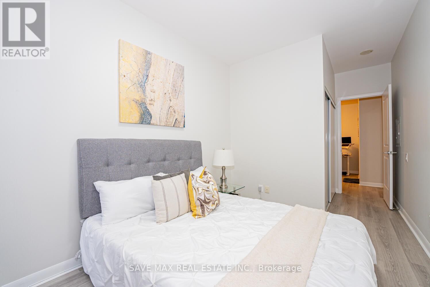 180 BOROUGH DRIVE Image 31
