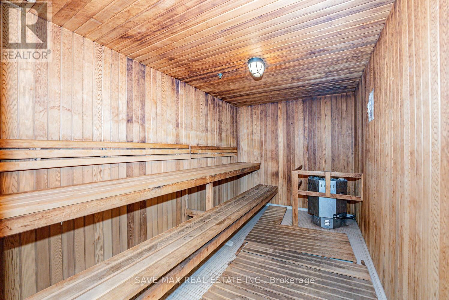 180 BOROUGH DRIVE Image 37