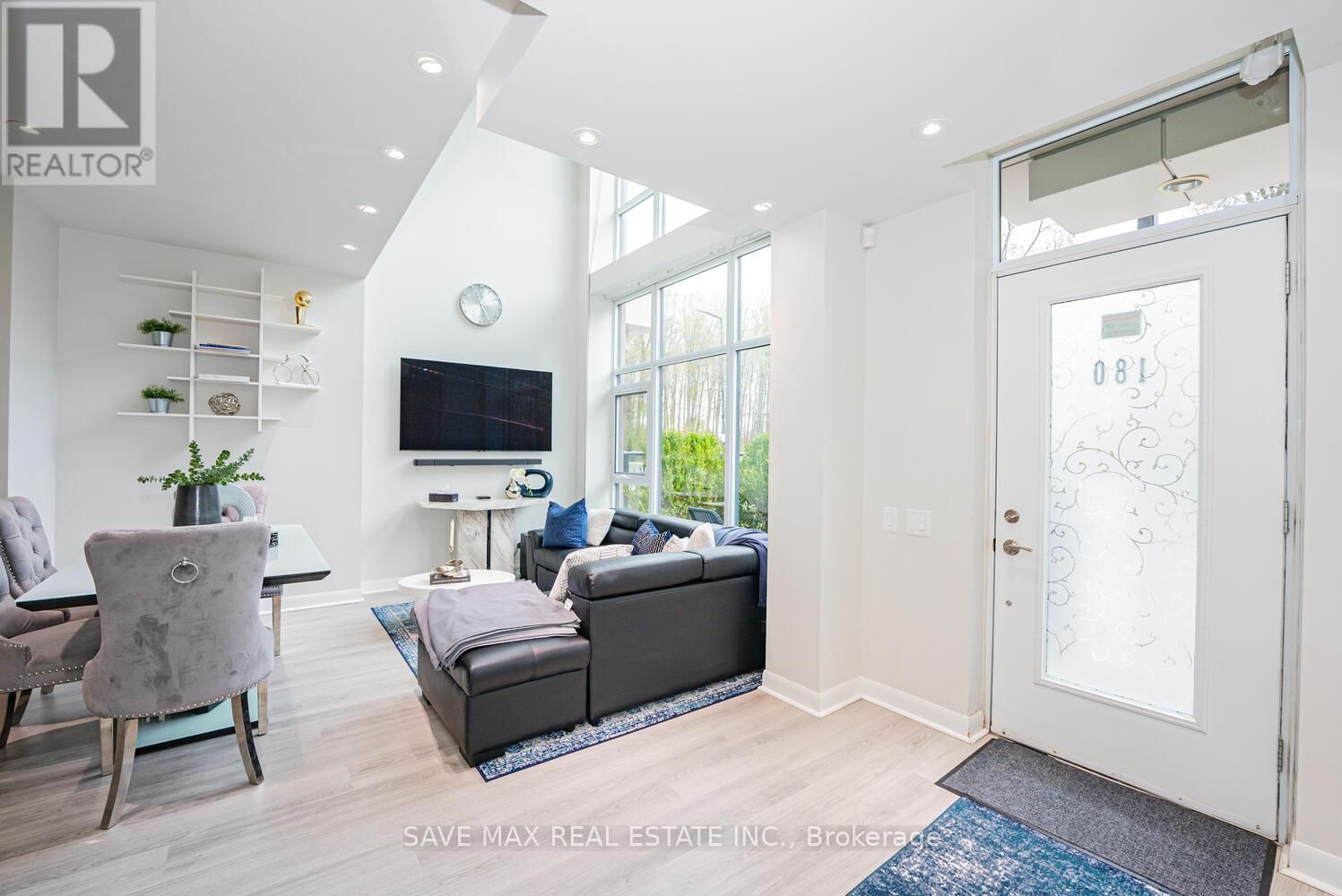 180 BOROUGH DRIVE Image 8
