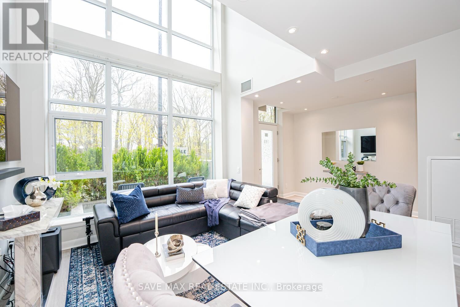 180 BOROUGH DRIVE Image 9
