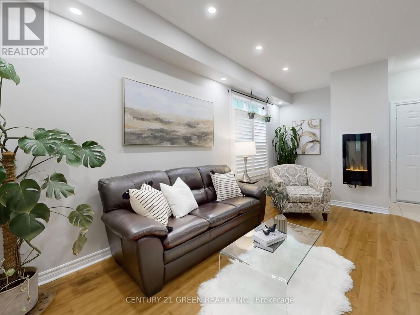 25 WICKER PARK WAY Image 8