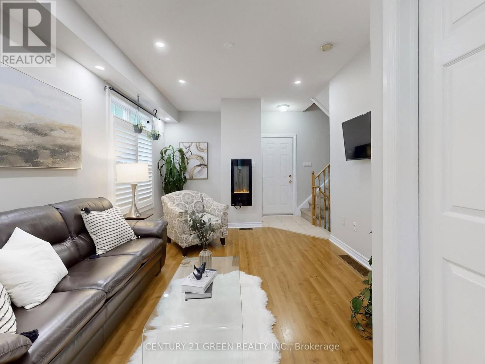 25 WICKER PARK WAY Image 9